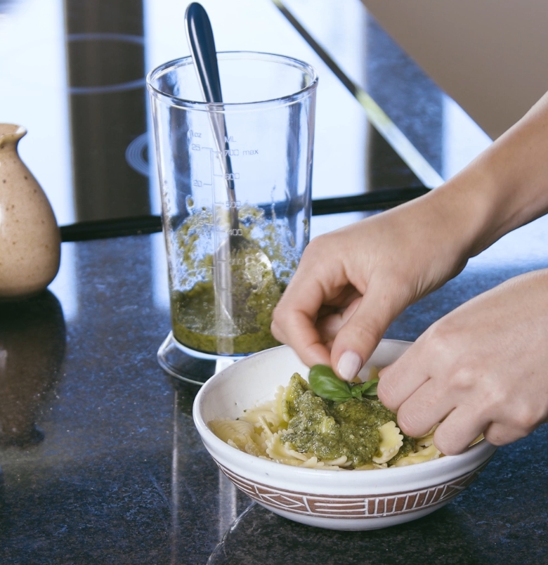 Melchioni Family | Tostiera Elettrica TOSTINA NEW, Piastra Panini, Tosta  Pane per Toast, con Griglie Antiaderenti, Pareti Fredde, Chiusura di